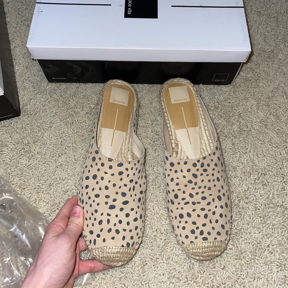 Dolce vita leopard shoes